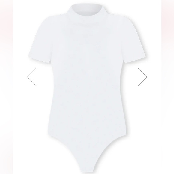 Pink Lily What’s Happening Ivory Mock Neck Short Sleeve Bodysuit NWOT - Picture 1 of 10